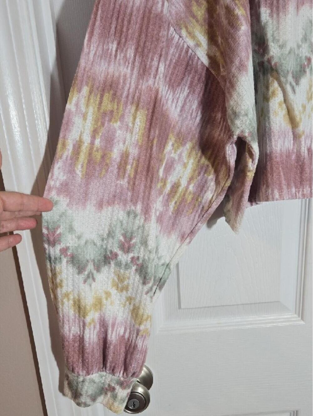 Peach Love California Pink Multicolor Tie-Dye Waffle Knit Top Size Medium - Picture 4 of 6